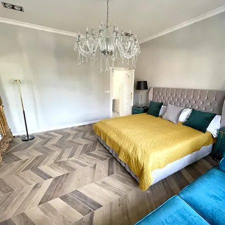 Balaton Luxury Villa *